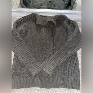 Lululemon olive green sweater